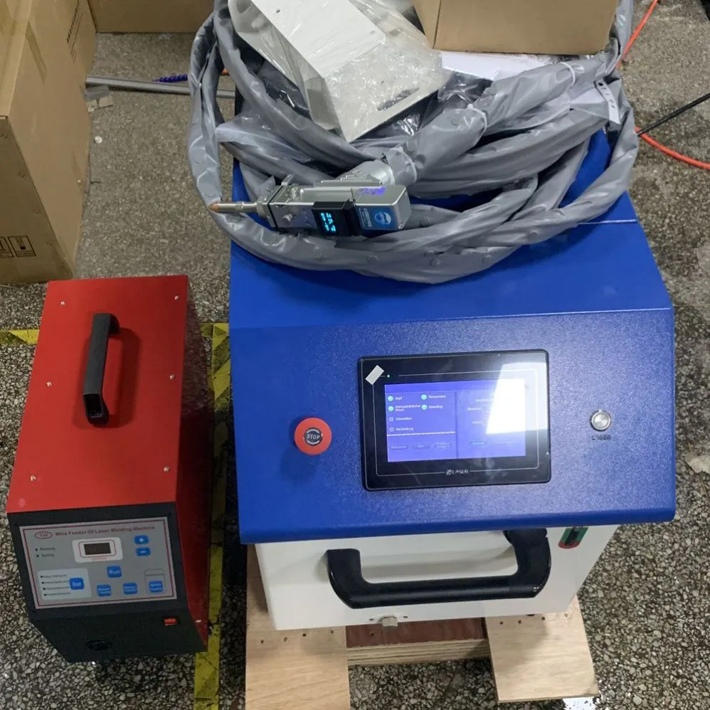 Ventas calientes 1000W 1500W Máquina de soldadura láser Máquina de soldadura de acero al carbono Máquina de soldadura láser de cabeza oscilante de mano con alimentador de alambre automático